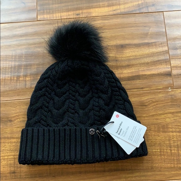 twisted bliss beanie